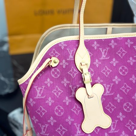LV Neverfull Tote Bag - Image 7