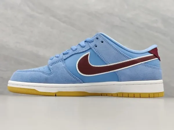 Dunk SB Low PRM “ phillies"