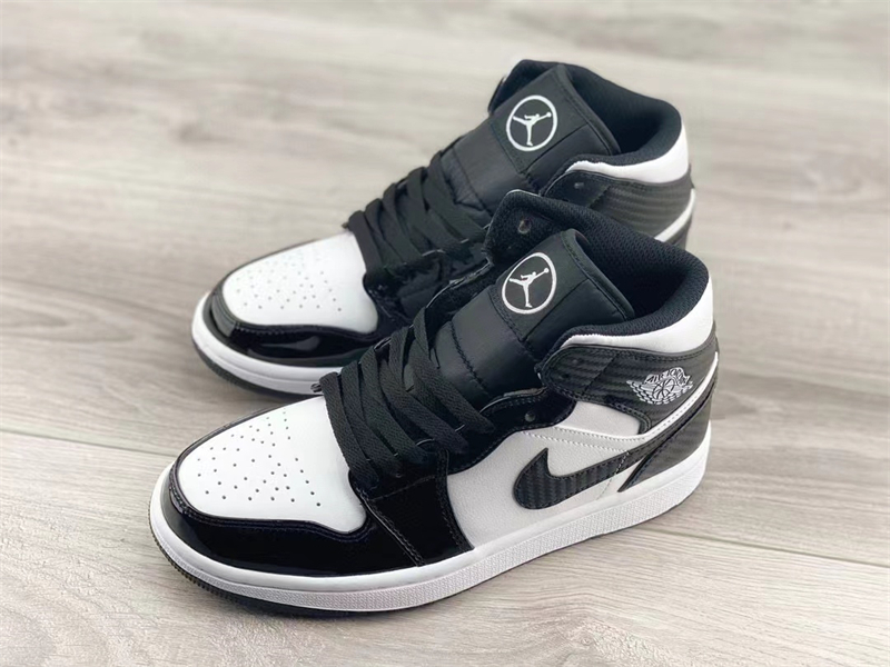Jordan 1 MidCarbon Fiber DD1649-001 - Image 7