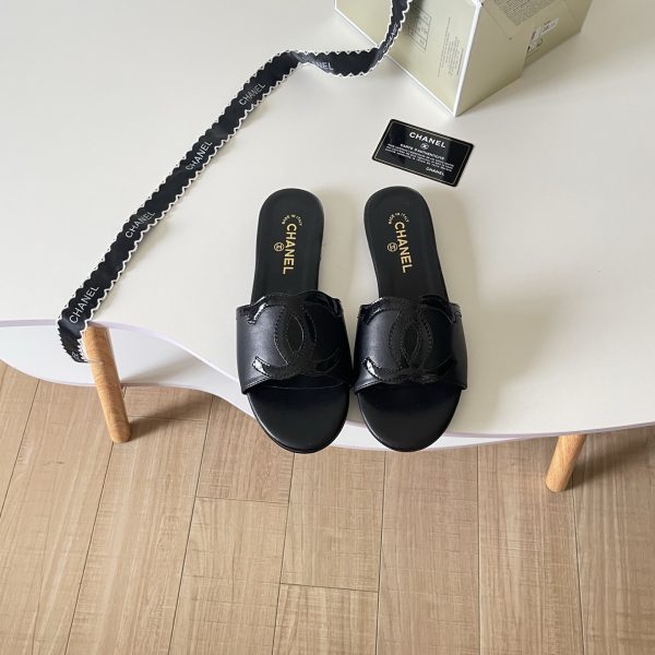 Chanel 26P Double C Two-Tone Flat Slippers