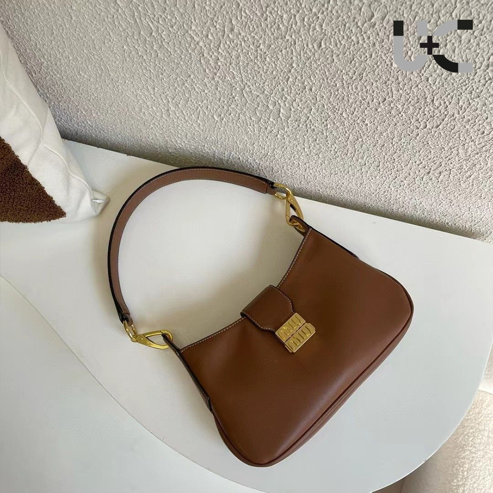 MIU MIU Hobo - Image 5