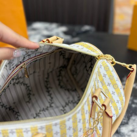 LV Speedy Soft 30 Pillow Case - Image 10