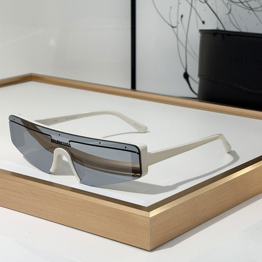 Balenciaga Mirror Logo  sunglasses Top quality - Image 3