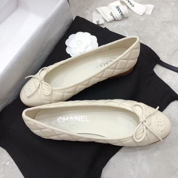 Chanel Simple Casual Shoes Sandals Slide Lambskin Beige