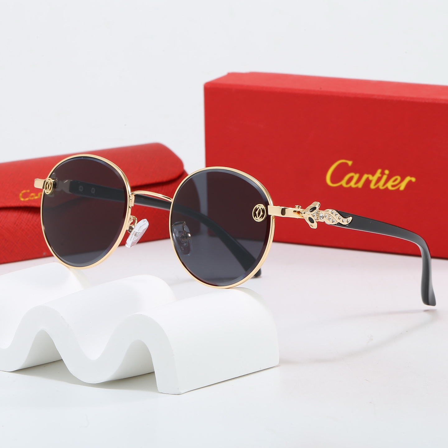 Cartier Fashionable Sunglasses - Image 7