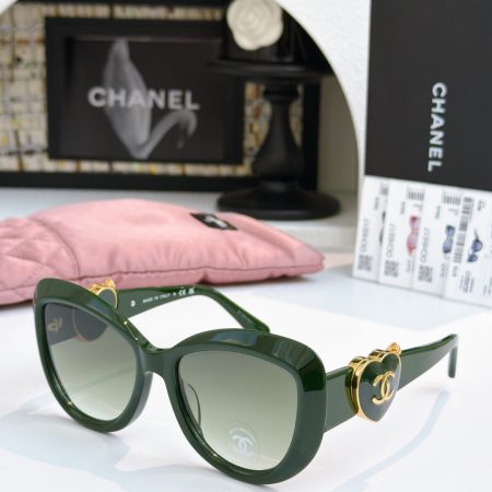 Chanel Fashionable Sunglasses Top Quality - Image 2