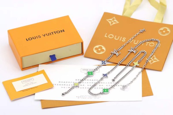 LV Sunrise Flower bracelet