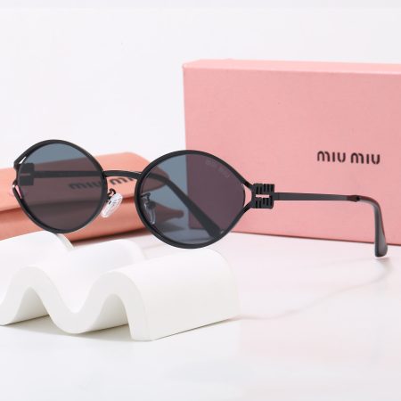 Miu Miu Fashionable Sunglasses - Image 2