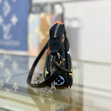LV x TM Pochette Accessories Top Quality - Image 7