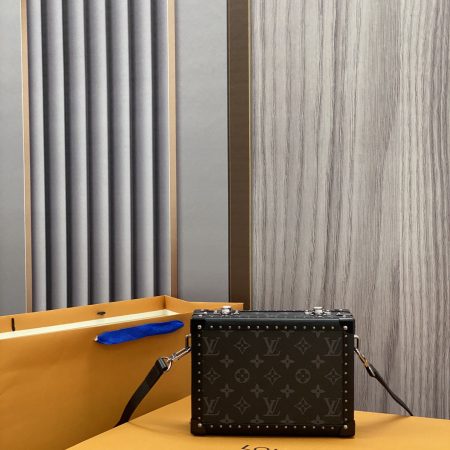 LV Clutch Box - Image 1