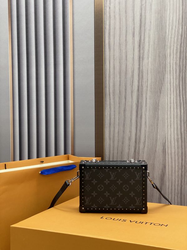 LV Clutch Box