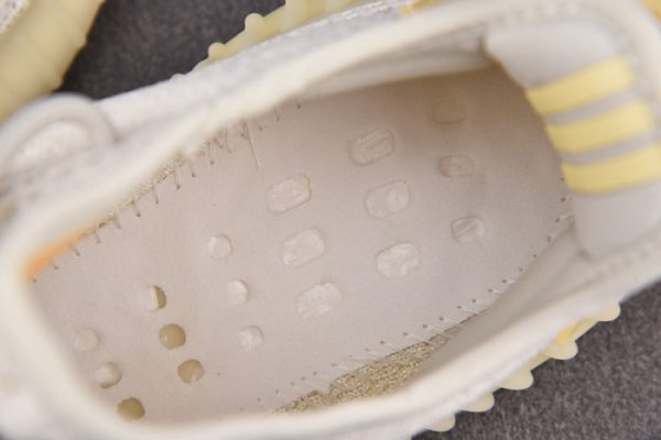 Yeezy Boost 350 V2 Light GY3438