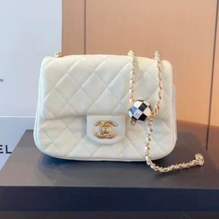 Chanel   Quilted Enamel CC Pearl Crush Mini Flap Black - Image 5