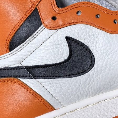 Air Jordan 1 Retro Reverse Shattered Backboard 555088-113 - Image 4
