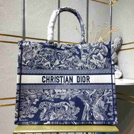 Dior Medium Book Tote - Image 5