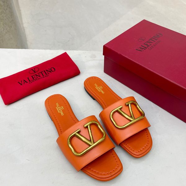 Valentino Leather Casual Fashion Flip-Flops Slide Sandal