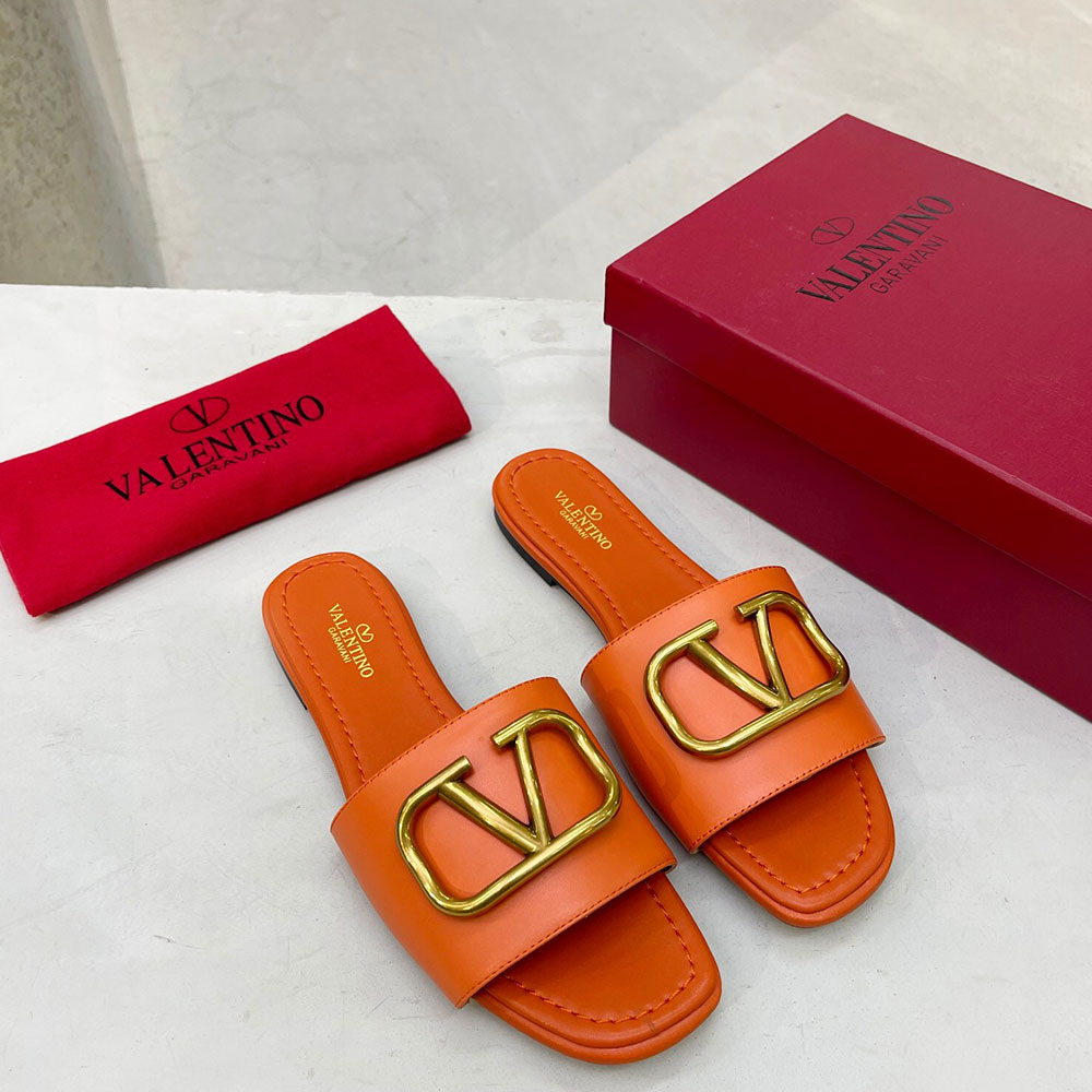 Valentino Leather Casual Fashion Flip-Flops Slide Sandal - Image 12