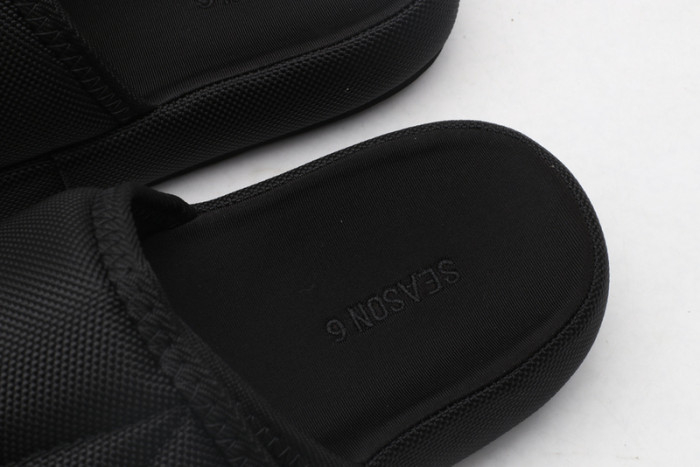 Yeezy Slide 3 - Image 10