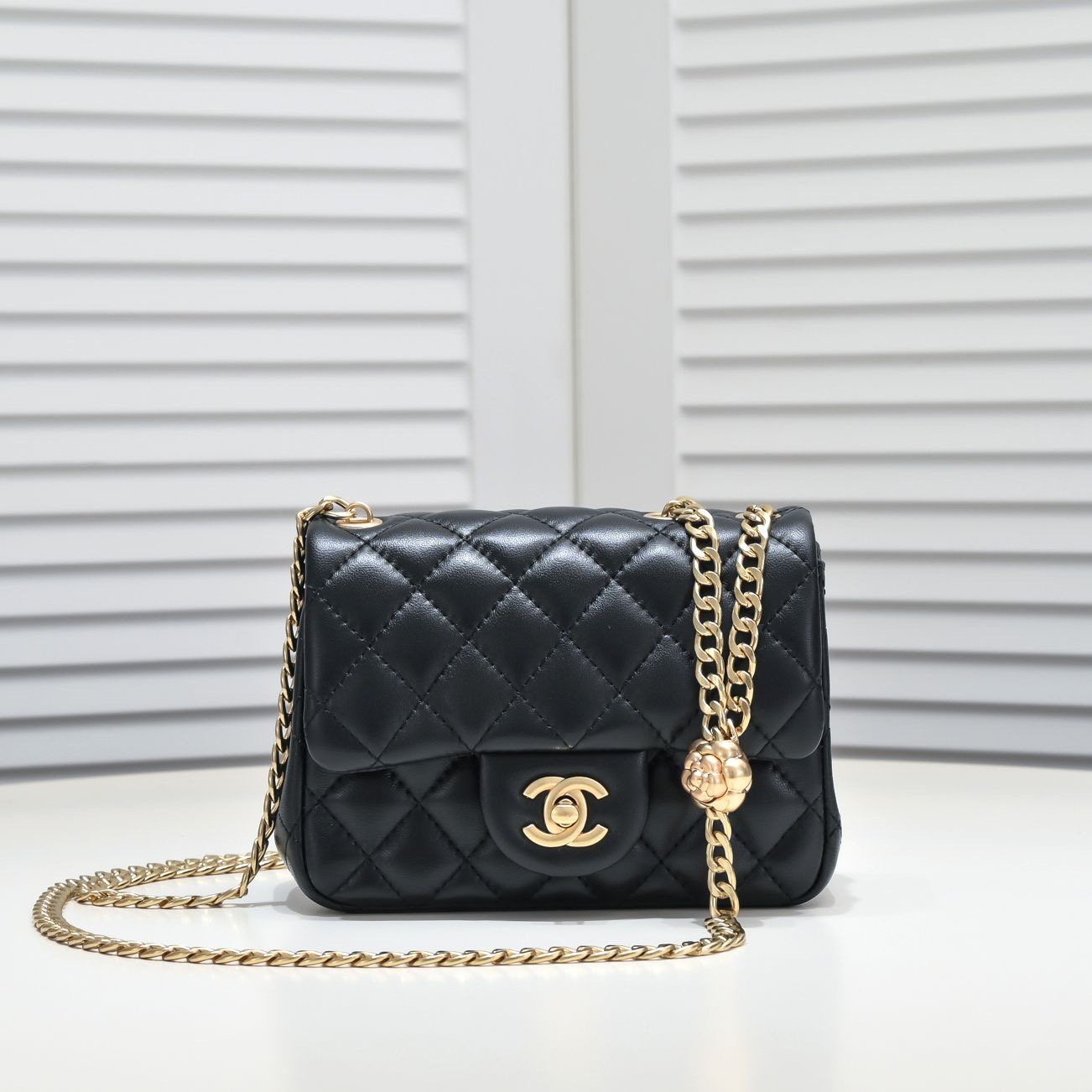 Chanel   Shoulder Crossbody Bag - Image 3