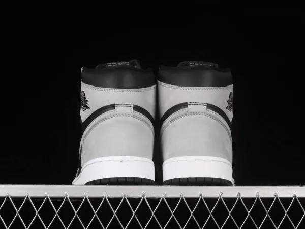 Jordan1 retro high og &ldquo;shadow 2.0"