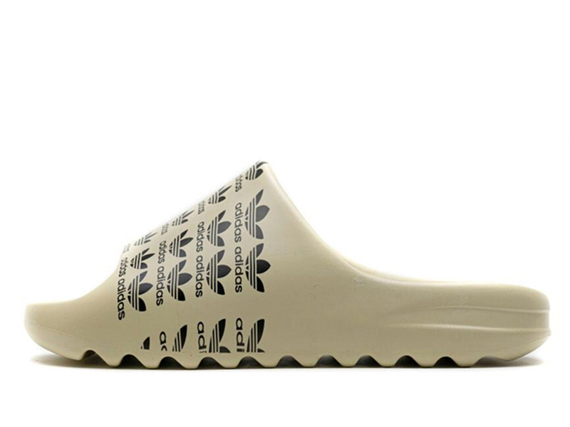 Yeezy Slides Desert Sand Logo FW6345-A - Image 2