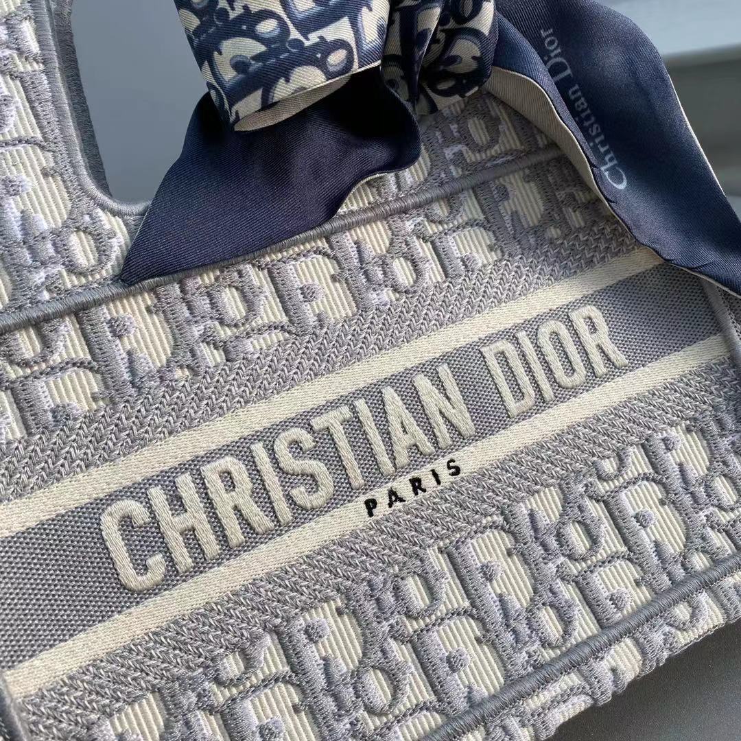 Dior Book Tote Small Gray Dior Oblique Embroidery - Image 4