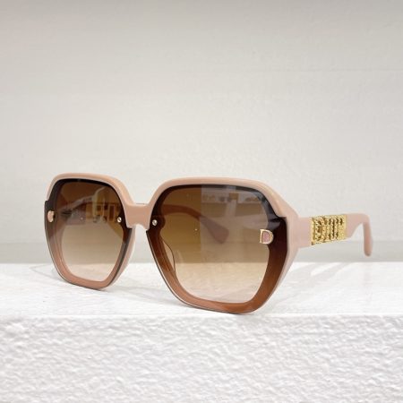 Dior Lrregular Logo Sunglasses Top Quality - Image 2