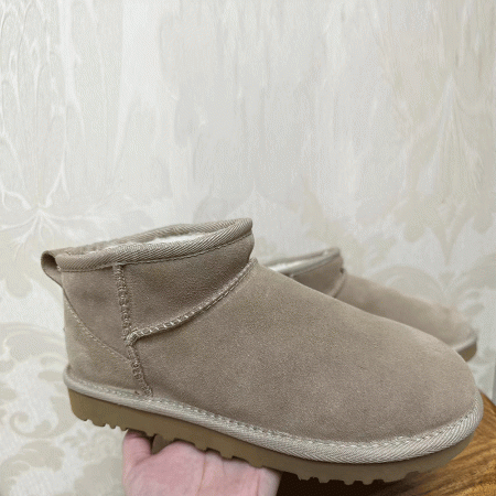 UGG Women'sClassic Ultra Mini Boot - Image 5