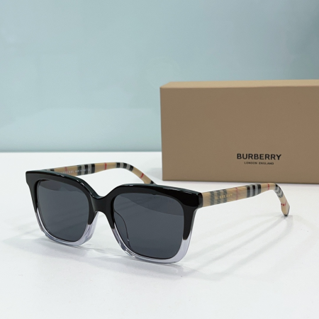 Buberry  Flower-framed Butterfly Sunglasses Top quality - Image 4