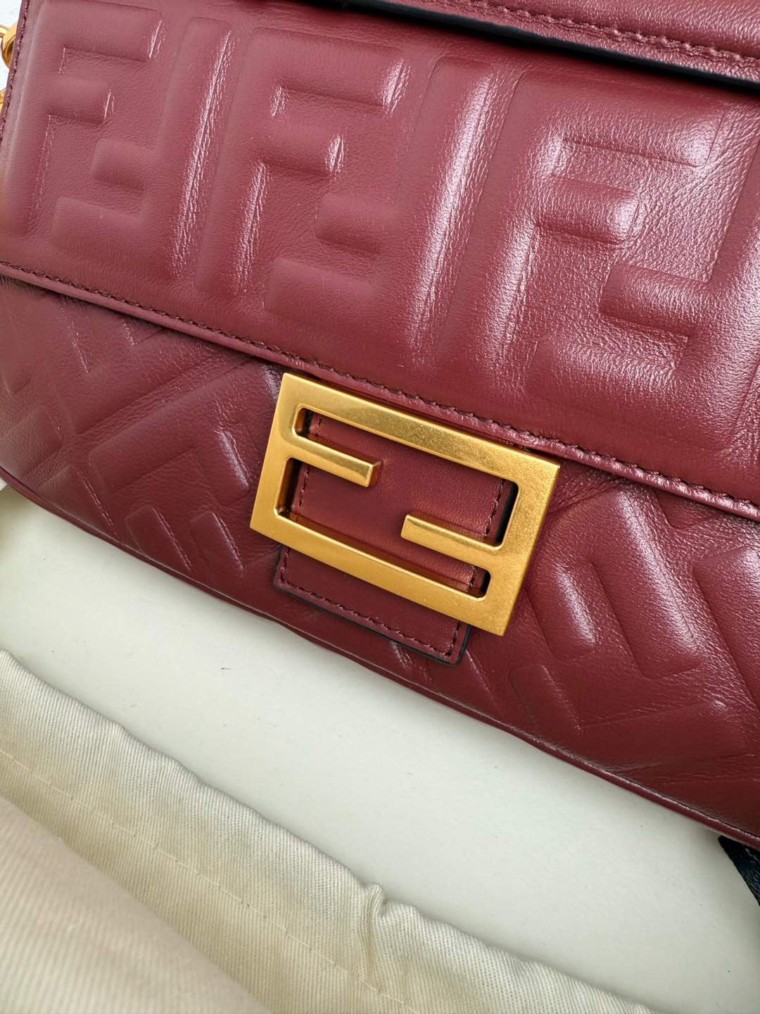 Fendi Baguette Iconic - Image 4