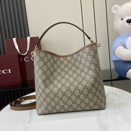 GG Emblem Medium Bucket Bag - Image 4