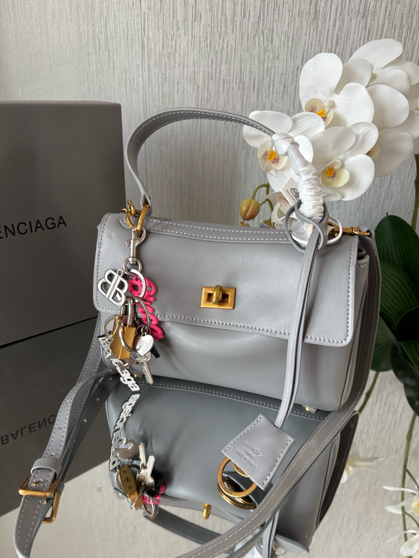 Balenciaga RODEO Large Silhouette Bag - Image 4