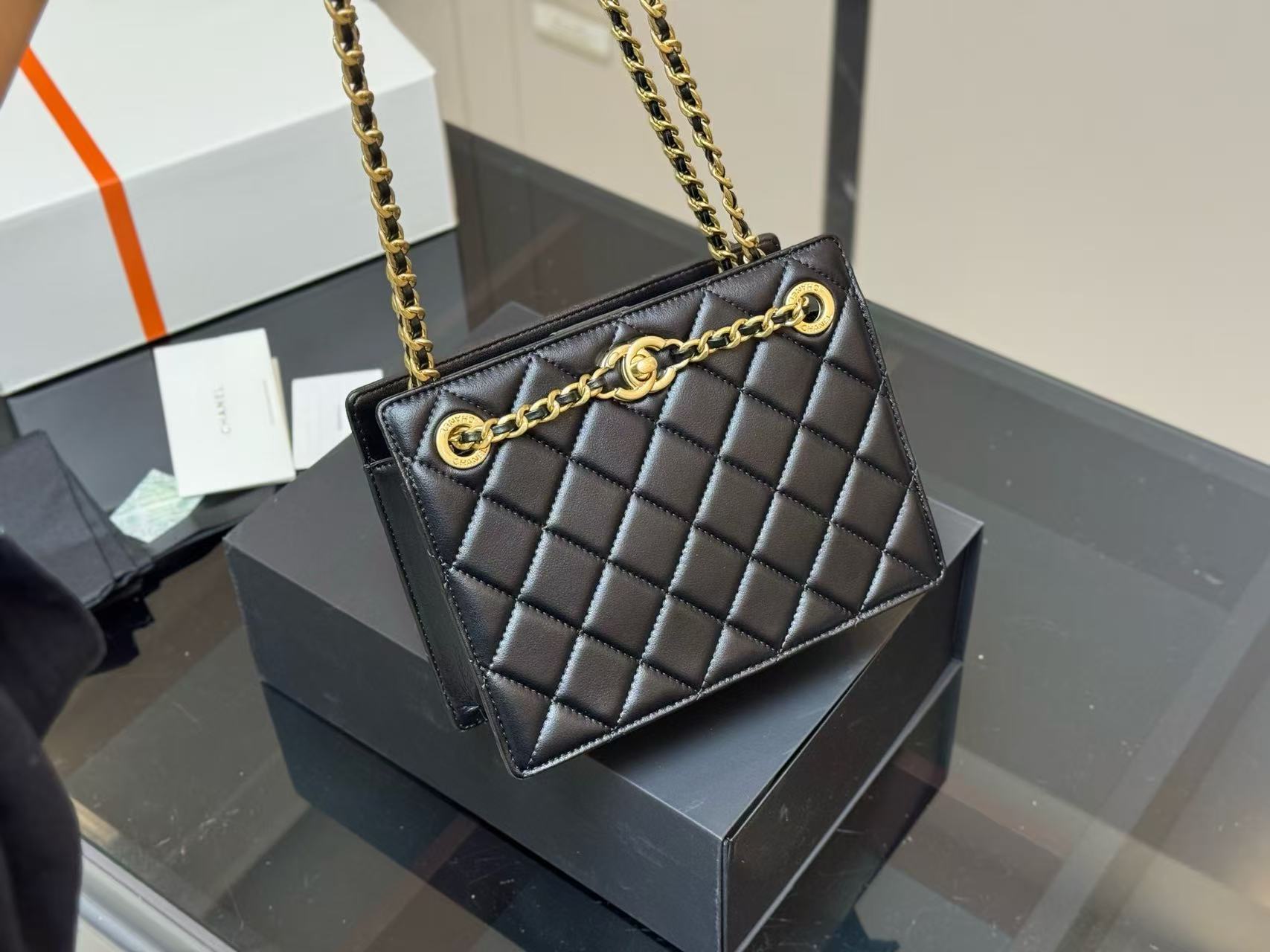Chanel 24K Shoulder Bag - Image 7