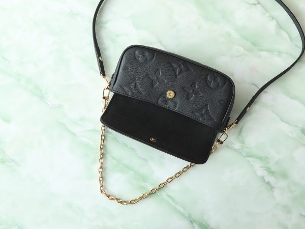 LV Wallet On Chain Ivy Bag