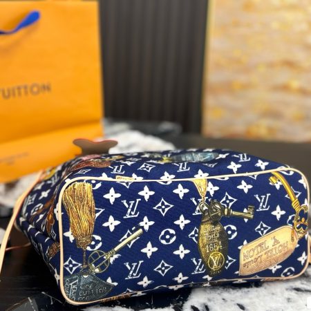 LV Neverfull Tote Bag - Image 8