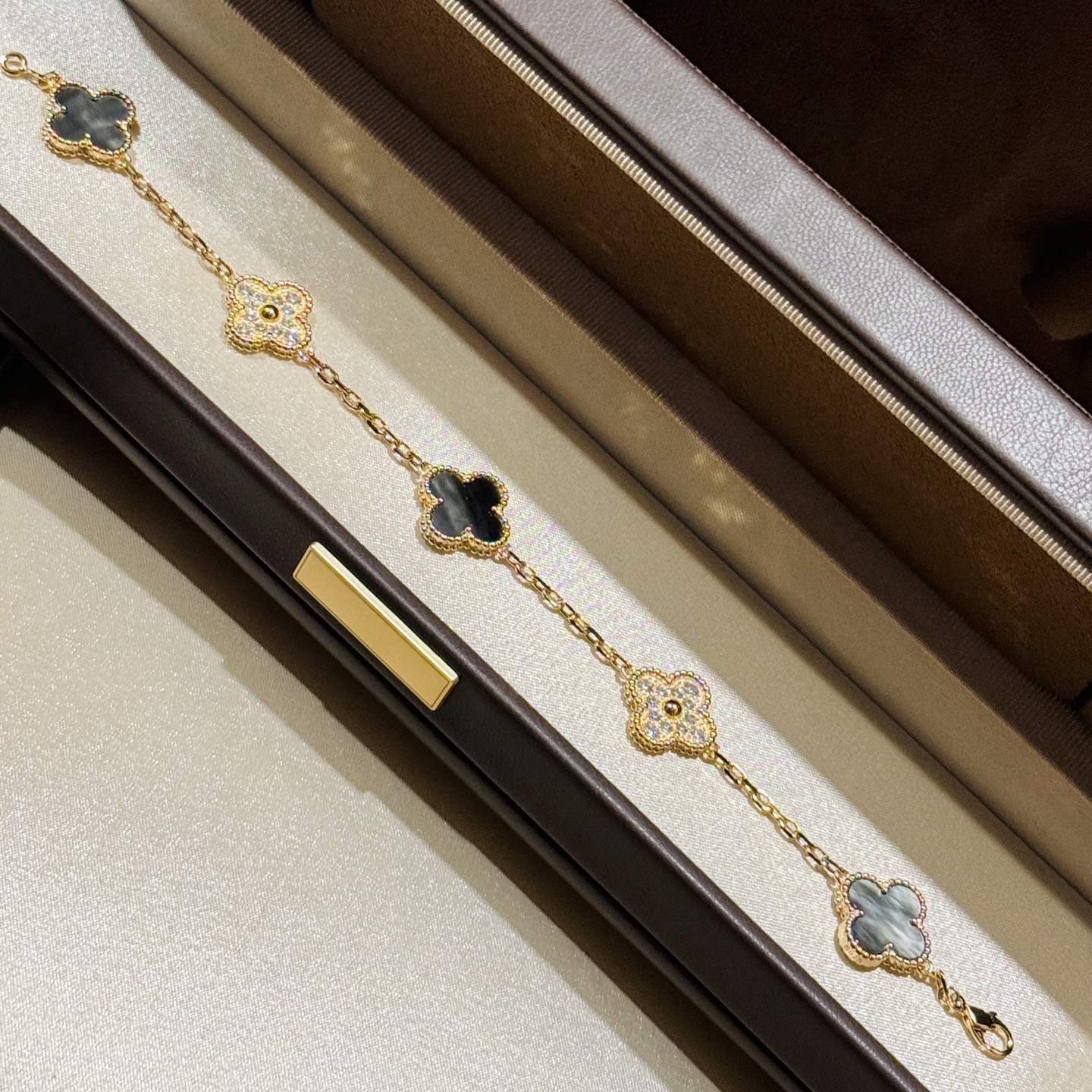 Van Cleef & Arpels VCA Laser Bracelet - Image 1