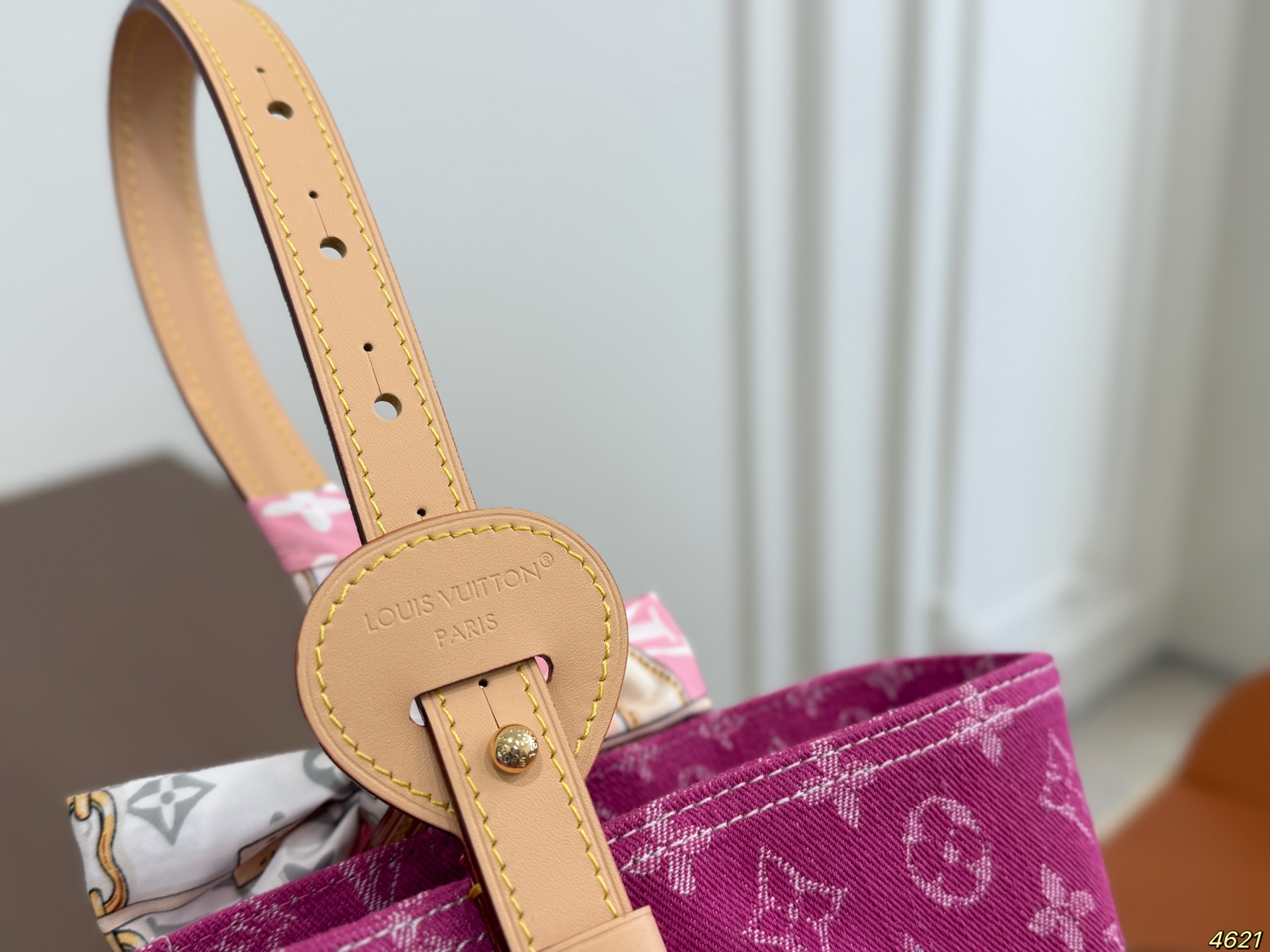 LV Allinbb Bucket Bag Denim Bag - Image 4
