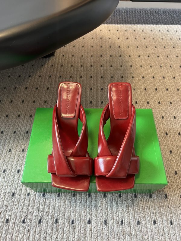 Bottega Veneta Gradient Riva Mules