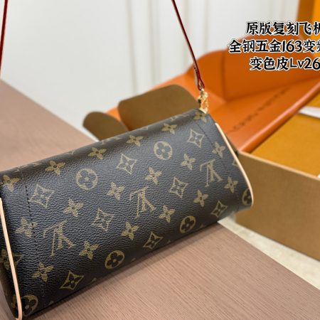 LV Underarm Bag - Image 6