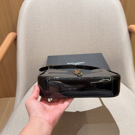 Saint Laurent Le 5 à 7 Hobo Shoulder Bag Laquered - Image 8