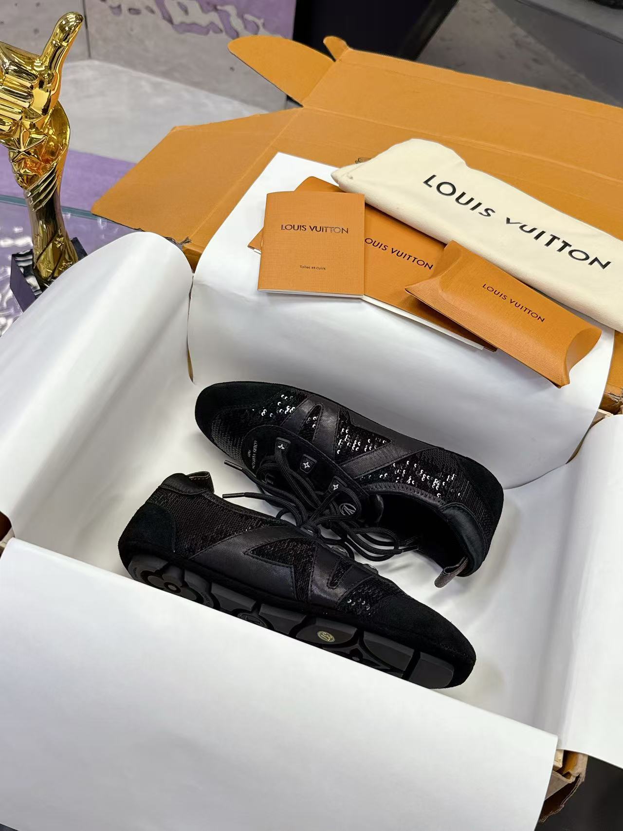 LV Sneakerina Casual Shoes - Image 2