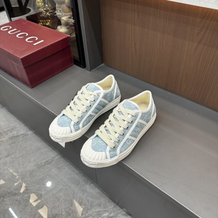 Gucci SS26: The Latest Lido Collection for Couples - Image 4