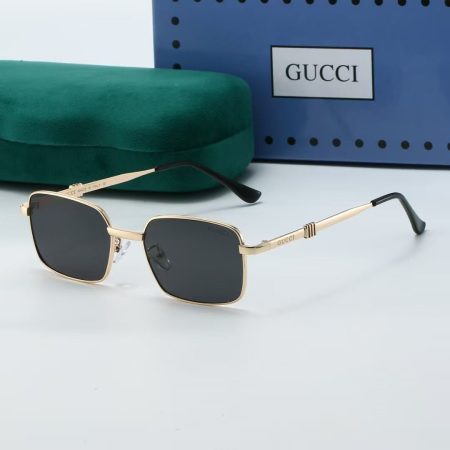 Gucci Fashionable Sunglasses - Image 3