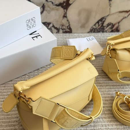 LOEWE Puzzle Edge Bag - Image 5
