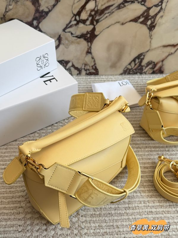 LOEWE Puzzle Edge Bag