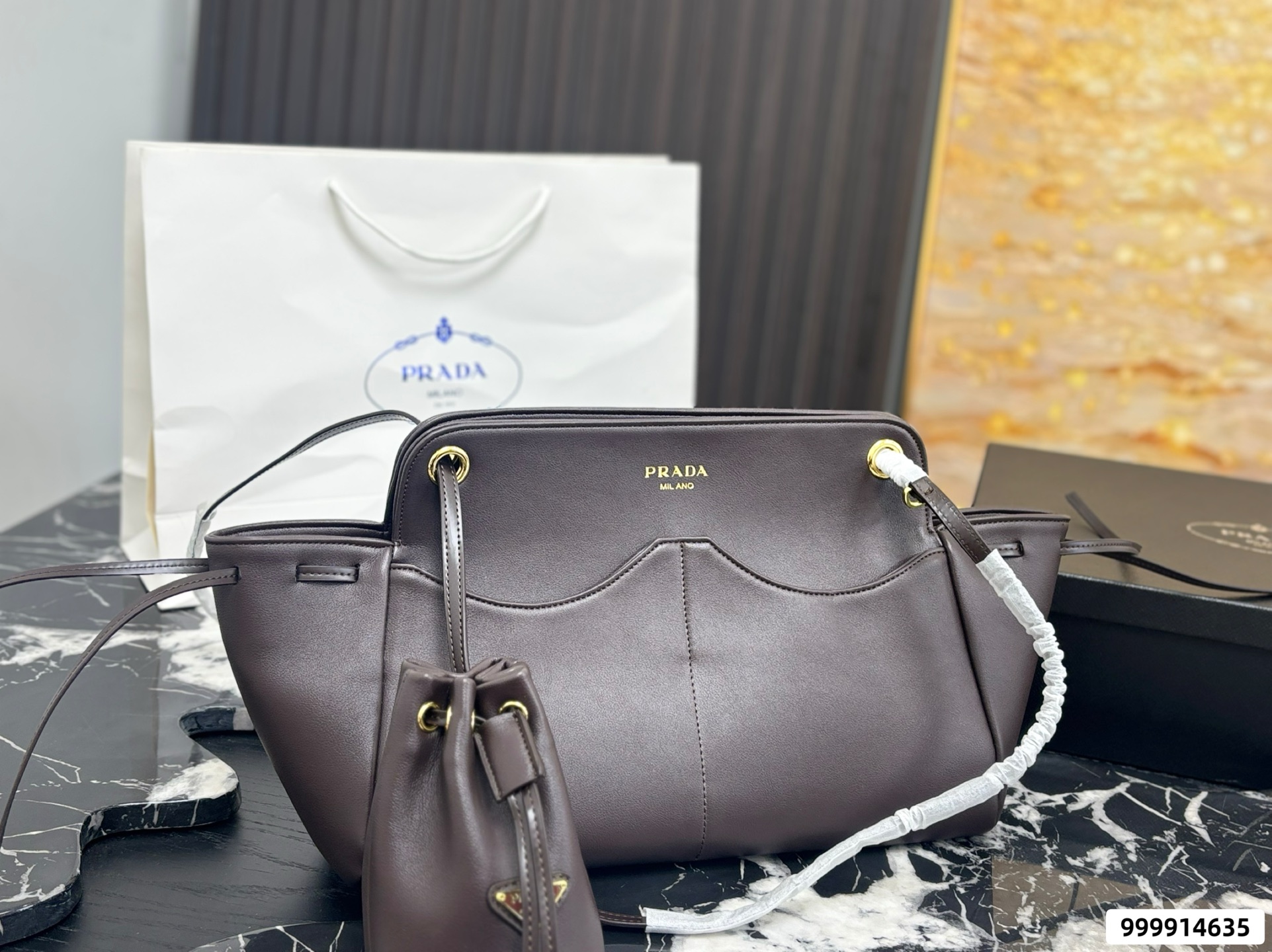 Prada Vitello Daino Handbag - Image 5