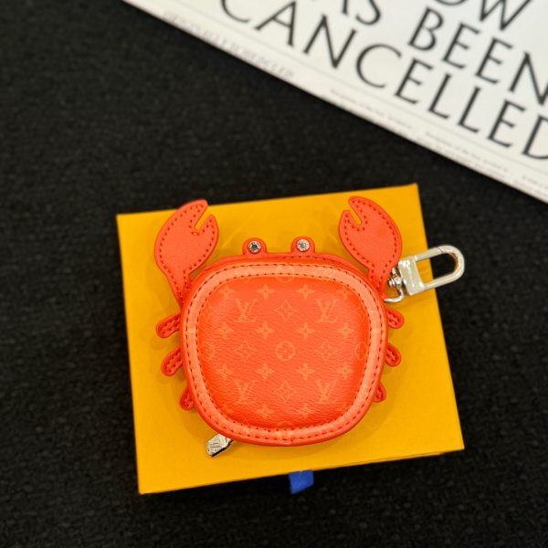LV  Accessories