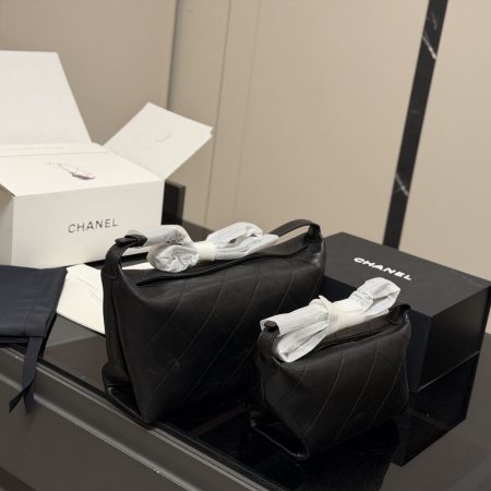 Chanel Hobo Bag - Image 7