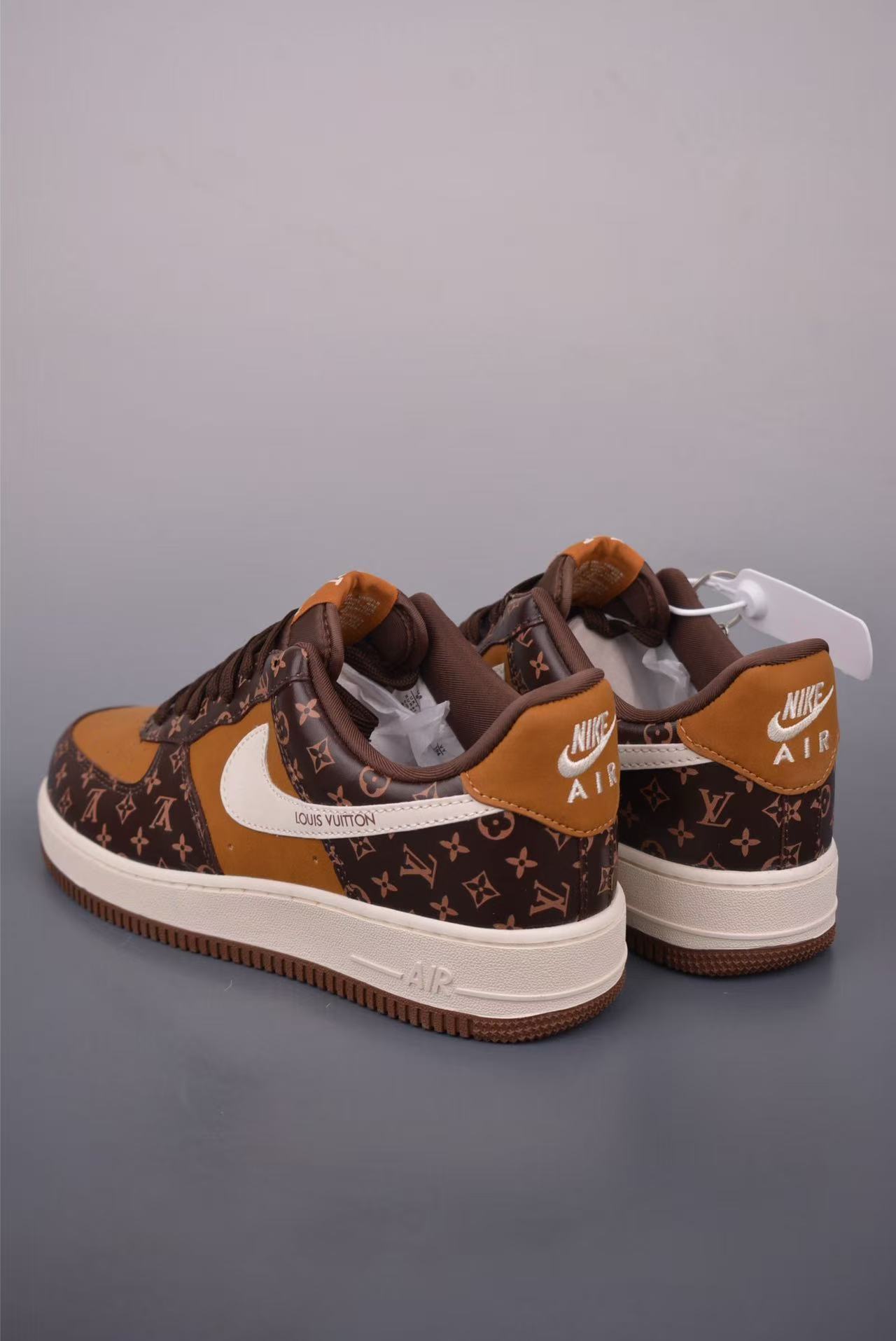 LV X NIke Air Force 1 XL1979-104 - Image 2