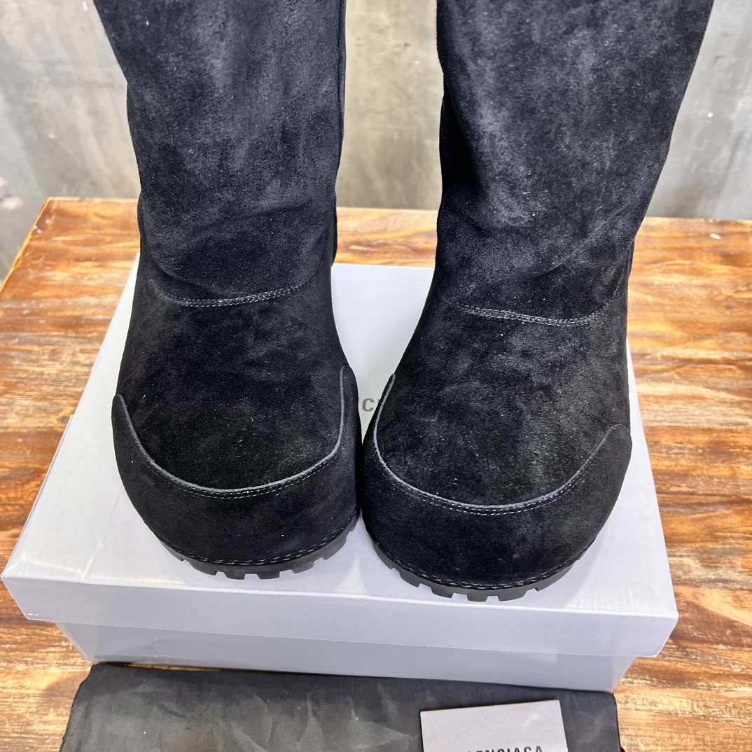 Balenciaga Skiwear Boots - Image 8